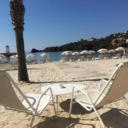 Les Mas De La Mer